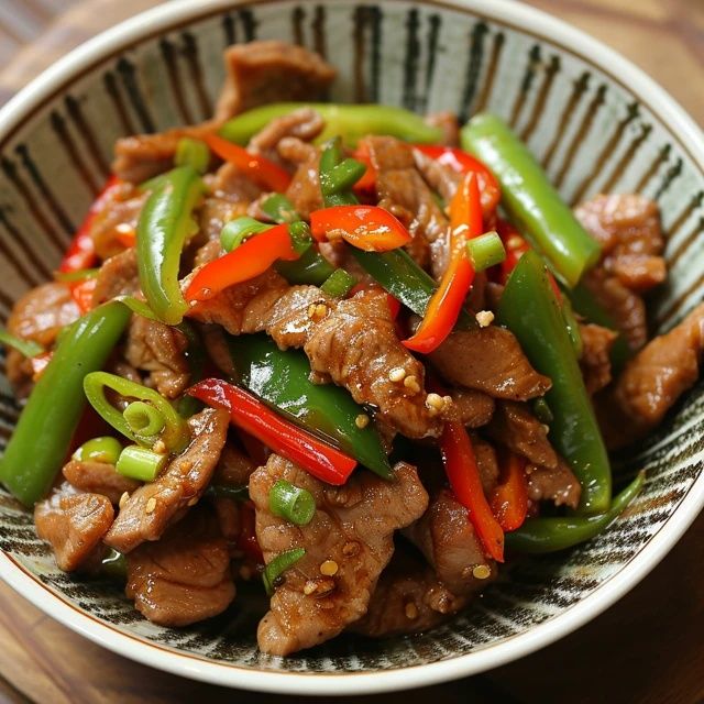 川菜是中國(guó)八大菜系之一，有著本土川菜與海派川菜之分，本土川菜中