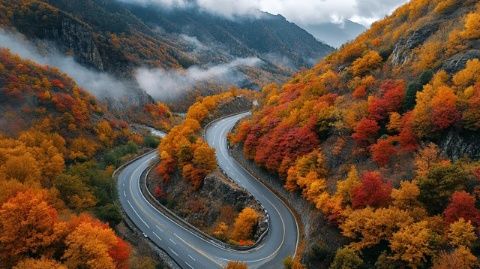 沿著蘆萬武公路穿越羅霄山脈，抵達江西萍鄉(xiāng)武功山的奇幻之旅