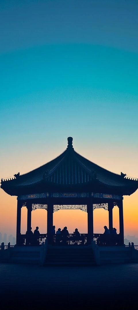 走遍中國之美嘉峪關(guān)：街道整齊，城市建設(shè)簡潔大方，人情淳樸