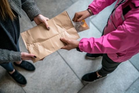 點外賣已經(jīng)成為一種時尚進入我們的生活，年輕人熱衷于此老年人也逐漸適應