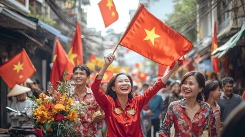 國慶假期全國多地通過展示打鐵花、火壺表演、英歌舞等非遺項目吸引游客