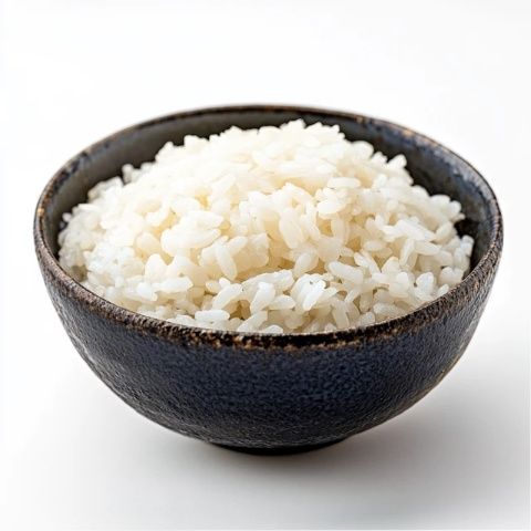 未來婆婆給我盛了一大碗飯，夾了許多菜，我：這飯量我能吃完？