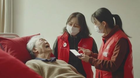 今日早上在石岐東區(qū)打完疫苗，就不想回小欖上班了，兩個(gè)人一時(shí)興起