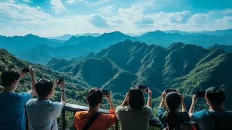 國慶期間，日韓游客涌入湖南