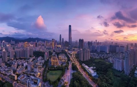 深圳，這座充滿活力的國際都市，吸引了來自世界各地的朋友