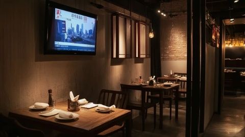 大笪地港式燒臘，一家主打港式燒臘的美食城檔口，算是家挺新的店，開業(yè)也就兩年多
