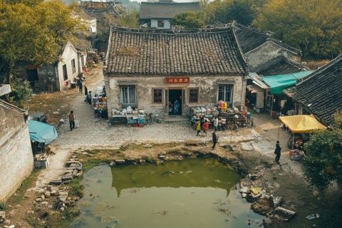 南陽陡溝移民新村通過實(shí)施農(nóng)文旅綜合體融合，不僅能夠促進(jìn)當(dāng)?shù)亟?jīng)濟(jì)發(fā)展