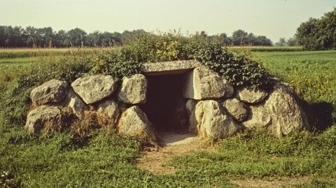 光谷廣場地下環(huán)行廊之旅