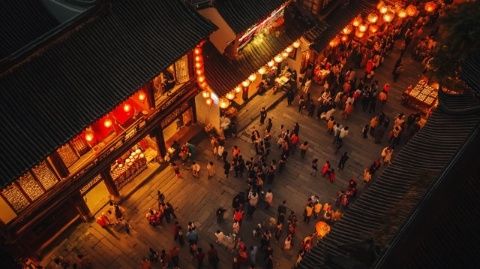 長三角老字號齊聚楓涇古鎮(zhèn)展示美食文化與創(chuàng)新傳承