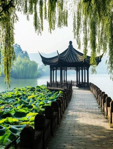 大家好，上次給你們見紹深圳梧桐山，今天我要向大家介紹的是中國南方的一座美麗湖泊—