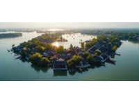 古北水鎮(zhèn)夜景無人機(jī)表演綻放美麗花朵