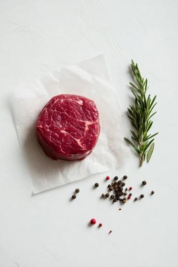 掌握西餐選肉秘籍：揭秘牛排等級與大理石紋路背后的藝術(shù)