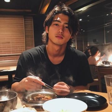 知名男星去五馬街！直接吃嗨了
