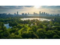 深圳的5A級景區(qū)之一是深圳灣濕地公園。