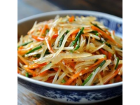 脆爽甜椒拌青筍：一學(xué)就會(huì)的家常美食制作指南