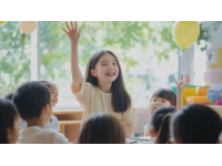 夏日炎炎，復旦食堂變身景點：如何平衡師生與游客權益？