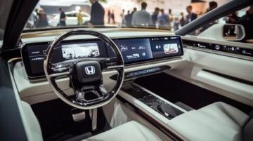 好車看紅旗紅旗試駕坦白局2025款紅旗車載標(biāo)桿紅旗紅旗全