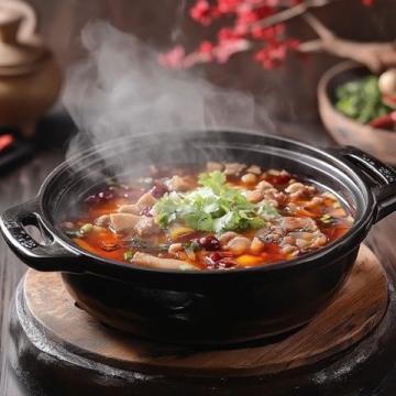 廣州黃埔網(wǎng)紅牛雜煲：懷舊風(fēng)韻與地道美食的完美融合