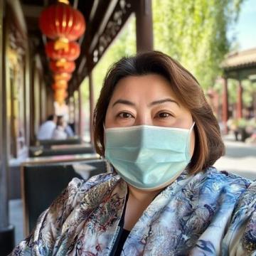 主持人采訪孫穎莎問出了大家都想問的問題揭秘一下莎莎微博發(fā)的飯菜是誰做的？