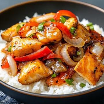 蔥香鱸魚的簡(jiǎn)單做法；讓家人垂涎欲滴的家庭菜肴