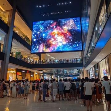 老張?zhí)降暌痪w壽喜燒自助，就在濟(jì)南世茂廣場四樓東頭，里面很大，人也滿滿的
