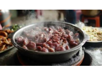 古城味覺(jué)傳奇：神木羊雜碎與鹵肉夾干酪的美食故事