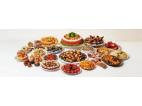 甘肅美食豐富多樣，以下是一些經(jīng)典的美食