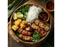 越南美食獨(dú)特風(fēng)味多樣，常見菜肴一覽