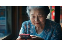 160斤大齡女性帶親戚做自媒體，年入三四十萬(wàn)：不靠顏值，用內(nèi)容撬動(dòng)人生新篇章