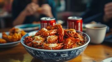 探索湛江特色美食：白切雞、白灼海蝦等傳統(tǒng)美味等你品嘗。