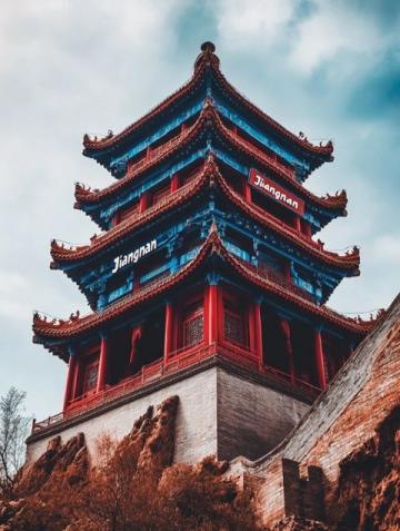 
東方旅游攻略：暢游中國(guó)行——景點(diǎn)美食住宿交通全指南