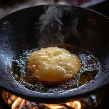 外焦里嫩，煎一鍋也能吃完的水煎包！春季美食大賽釋放你的胃美食日記