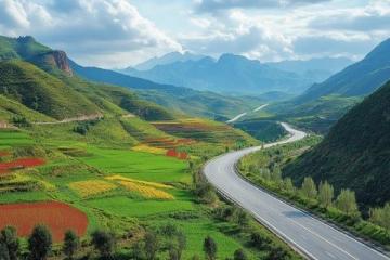 詳盡的川藏線旅行攻略：必去景點(diǎn)、美食與住宿指南