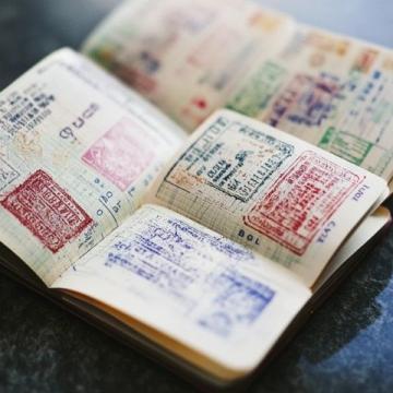 以下是一些適合旅游的免簽國家