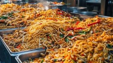 食界大碰撞：鄭州打工人在杭州的美食尋覓與鄉(xiāng)愁寄托