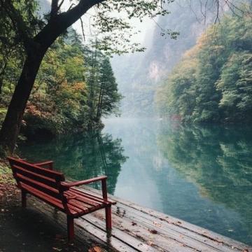 四川旅行攻略：九寨溝、峨眉山美景與成都悠閑生活體驗(yàn)