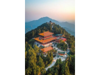 在中國(guó)的廣袤大地上，隱藏著許多人間仙境，其中之一就是位于湖北省十堰市的武當(dāng)山