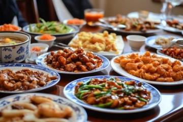 午飯點(diǎn)帶家人前往鹿鳴春品嘗特色菜肴