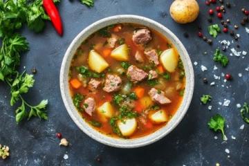 美味又營(yíng)養(yǎng)的羊肉湯做法！冬天喝一碗，暖身又暖心~