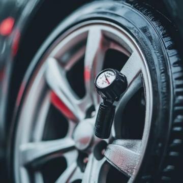 汽車保養(yǎng)秘籍：輪胎、空調(diào)與剎車系統(tǒng)關(guān)鍵技巧