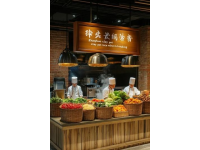 深圳美食豐富多樣，既有傳統(tǒng)的粵菜、客家菜，也有來(lái)自全國(guó)各地乃至世界各地的美食