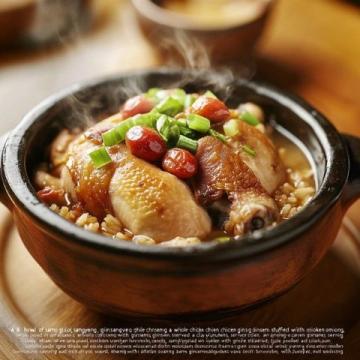 運(yùn)城大盤雞是中國山西省運(yùn)城市的一道特色美食，屬于西北風(fēng)味的菜肴,它以雞肉為主料