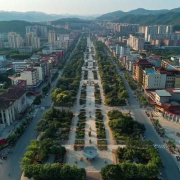 3天湖南吉首市旅游計劃，結(jié)合最新攻略和交通信息整理