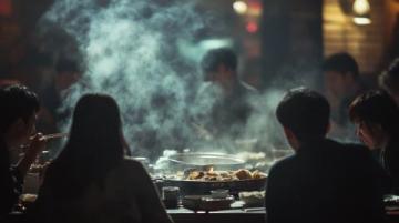 五道地道的重慶美食體驗：火鍋、小面、酸辣粉、黔江雞雜與老蔭茶涼蝦的麻辣盛宴
