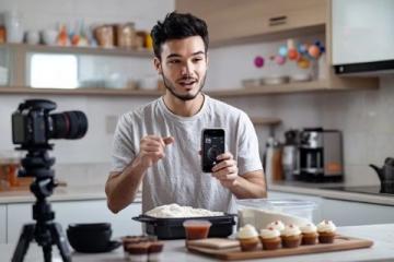 如何在家用手機拍出美食大片：用光、構(gòu)圖與細節(jié)技巧