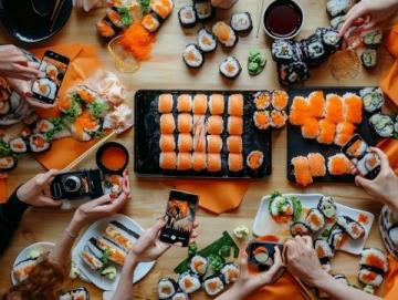 如何在家用手機拍出美食大片：用光、構(gòu)圖與細節(jié)技巧