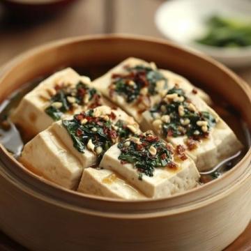 家常美食教程：一招掌握茼蒿豆腐烹飪技巧