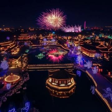 五一節(jié)福州長(zhǎng)樂(lè)區(qū)舉辦好多活動(dòng)，草地露營(yíng)、海邊音樂(lè)會(huì)、光影藝術(shù)秀……總有一款是你的