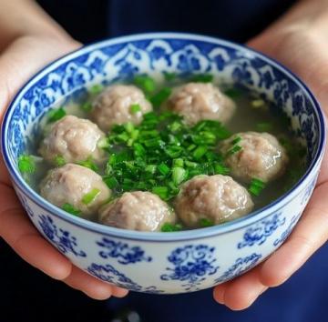 天熱做菜要簡單快手，這道菜幾分鐘搞定，營養(yǎng)美味兩不誤