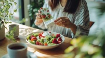 一個(gè)人也要好好享受美食，一頓兩個(gè)菜，一個(gè)水果，一個(gè)人的生活照樣精致！